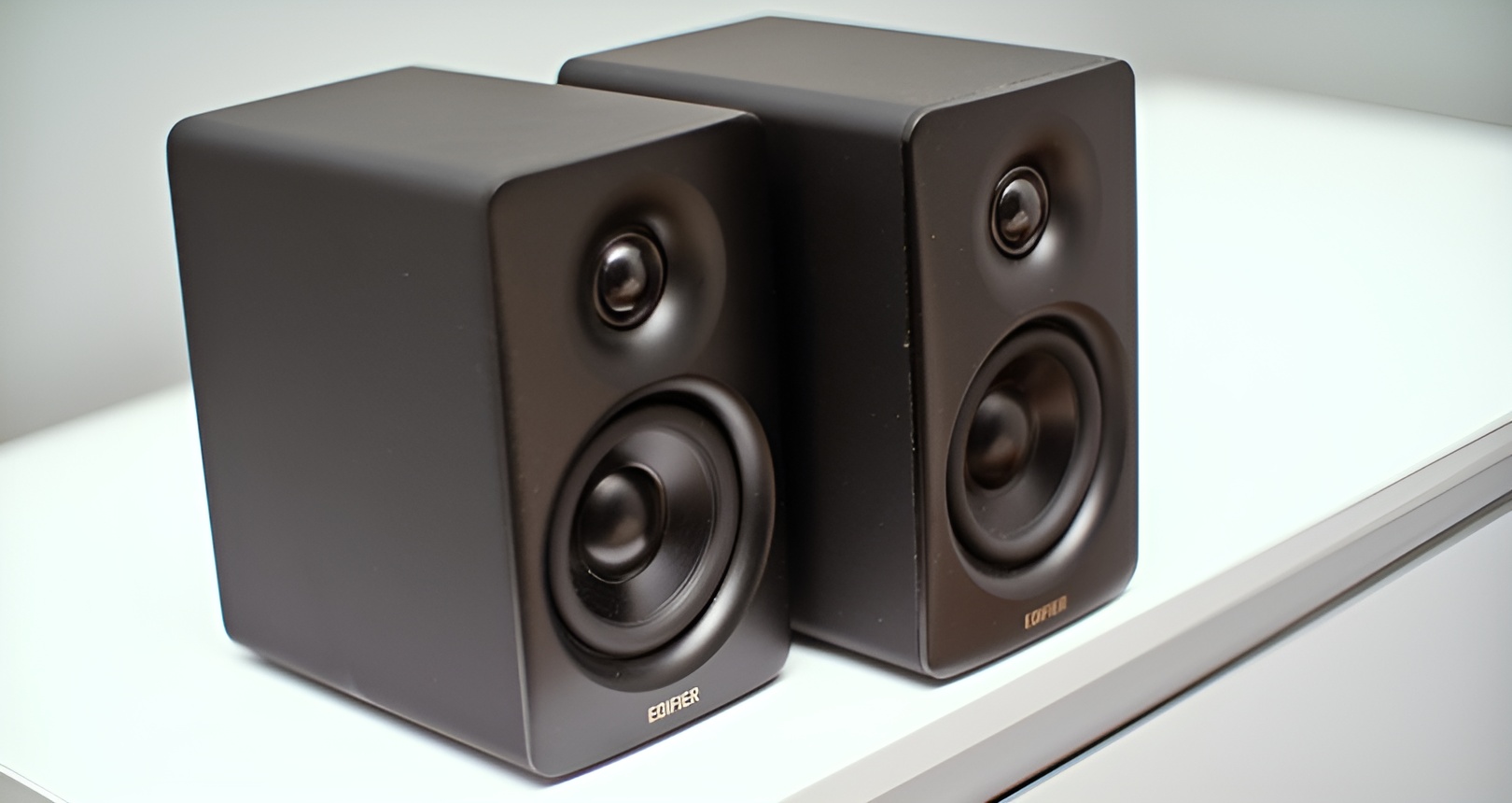 Edifier M60 Review: Tiny Active Speakers With Shockingly Big Sound 11 There are four colors to choose from: white, black, oak and purple.