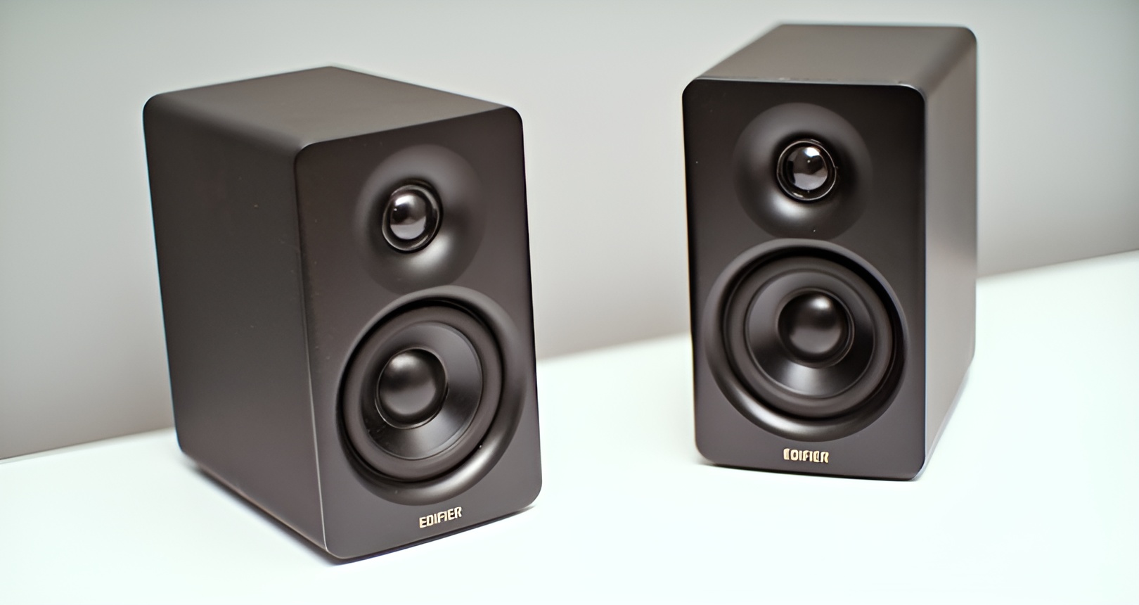 Edifier M60 Review: Tiny Active Speakers With Shockingly Big Sound 10 The outer layer of the case is covered with a very cool material that looks like rubber, I personally liked how the speakers look and how they feel.