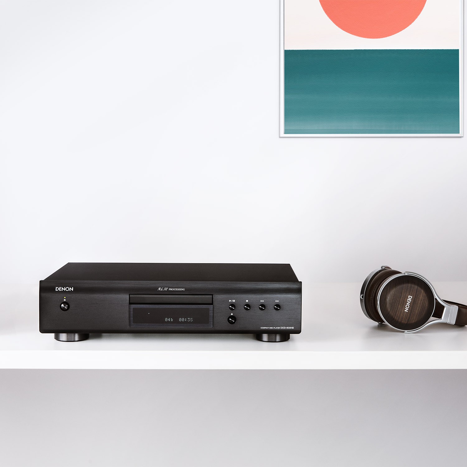 Still Spinning CDs? The Denon DCD-600NE Might Surprise You 10 The construction is solid and well thought out down to the smallest detail, and with its beautiful aluminum front, the DCD-600NE is a joy to have on your bookshelf, even when you're not using it.
