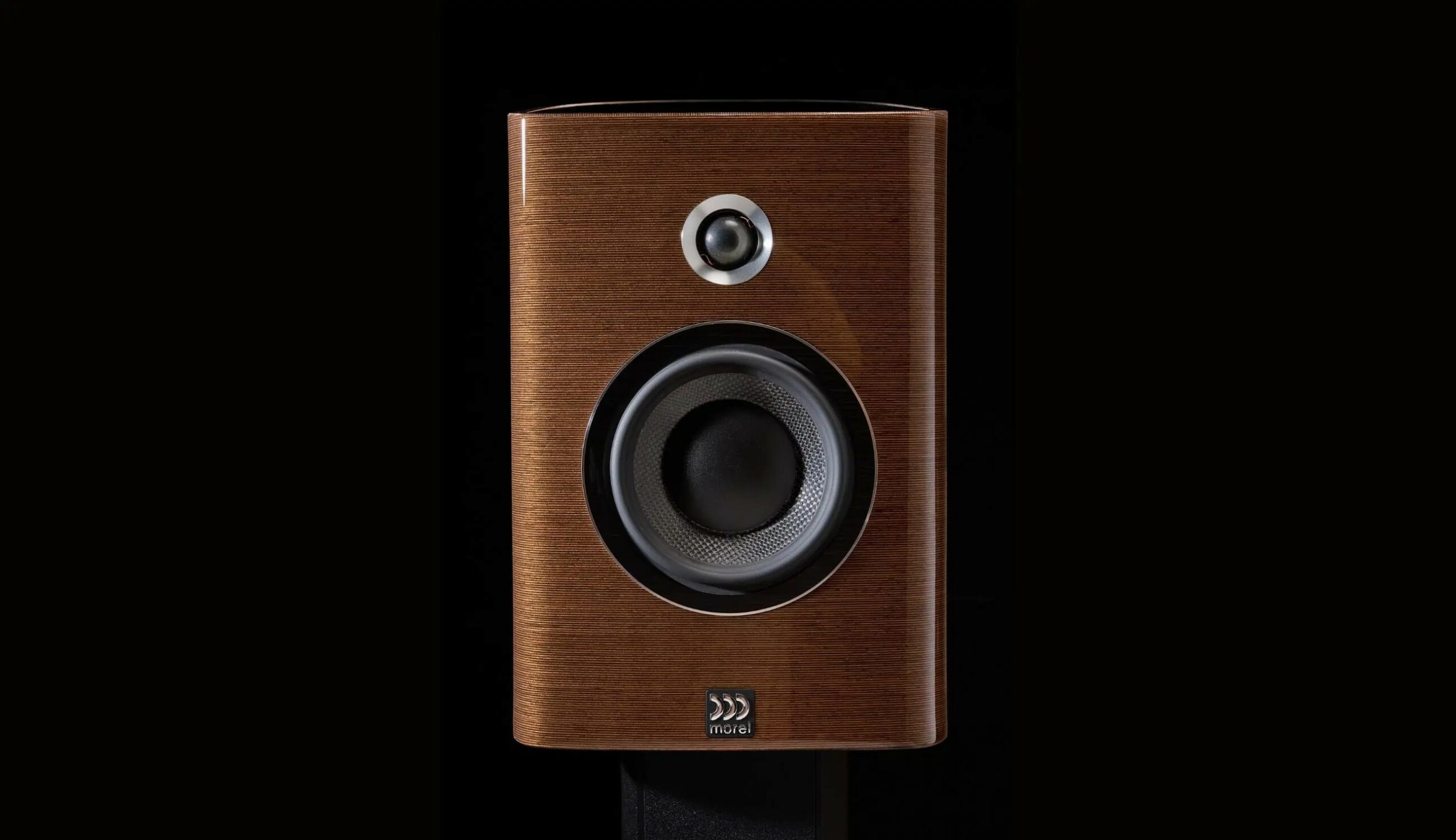 Morel Sopran 622: Compact High-End Stand-Mount Speakers with Big Ambitions 9 The SOPRAN 622 is available in a range of beautifully painted and natural veneer finishes, with several woodgrain and epoxy color combinations.
