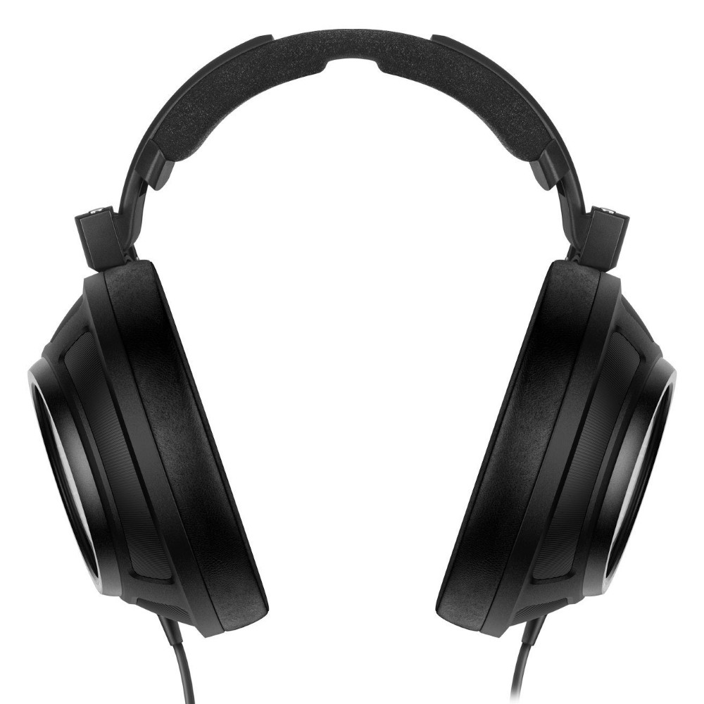 Sennheiser HD 820: Classic Closed-Back Reference Headphones for Serious Listening 9 The HD 820 are uncompromising, hand-built closed-back over-ear headphones with a sound reproduction that will surpass your wildest dreams.