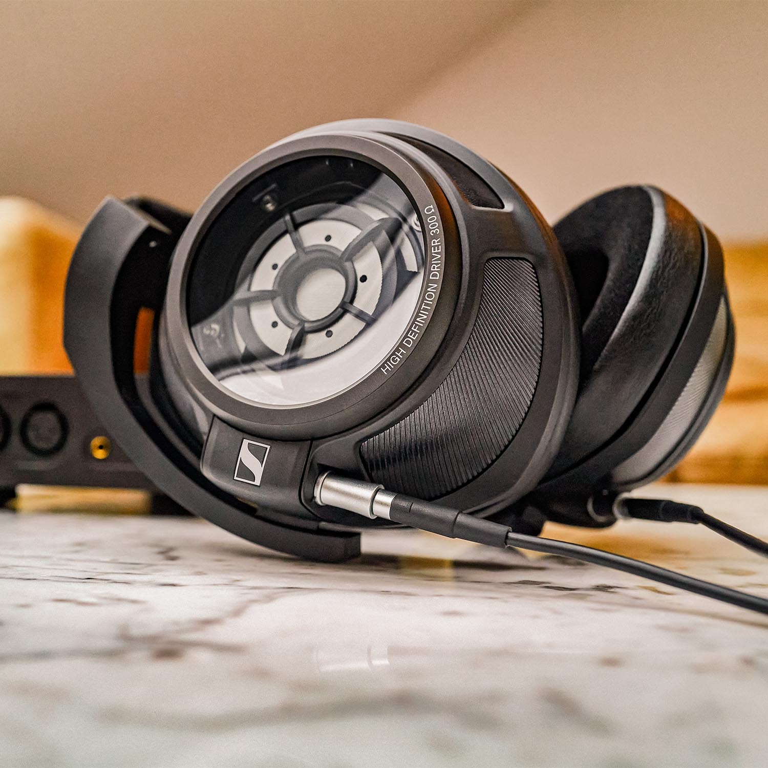Sennheiser HD 820: Classic Closed-Back Reference Headphones for Serious Listening 12 The HD 820 has an impedance of 300 ohms, which places quite high demands on the connected equipment. Therefore, they are primarily intended for use with a separate headphone amplifier or at least a high-quality headphone output on a desktop amplifier.