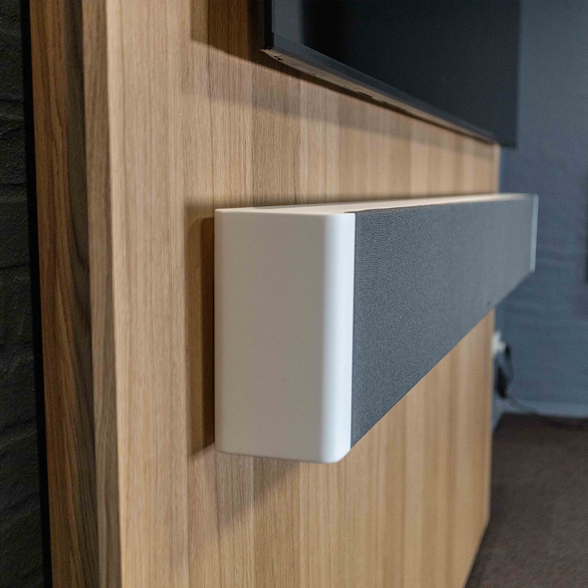 Lyngdorf SB-75 Passive Stereo Soundbar: True Hi-Fi Sound in a Slim Wall-Mount Design 9 20260209120302 2026 02 09 LyngdorfSB