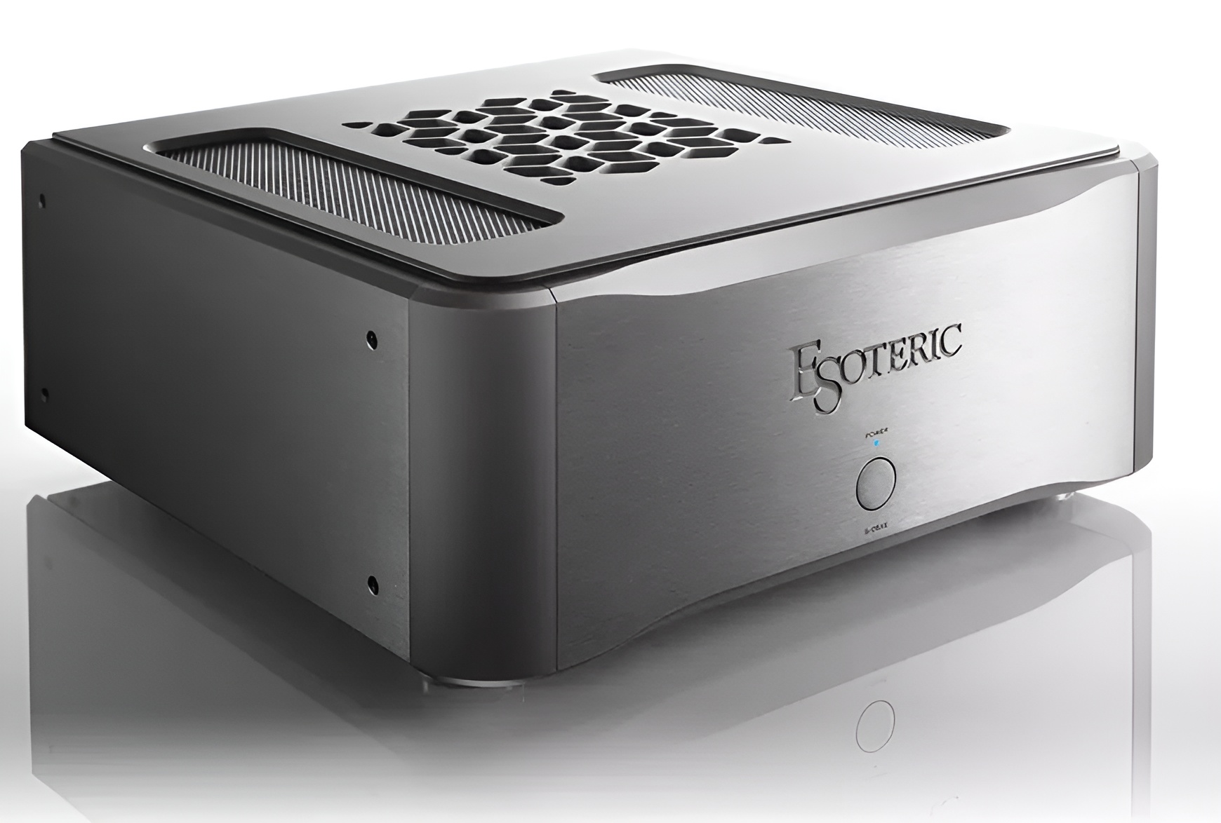 Esoteric’s New XE Duo Packs Flagship DAC Tech and Pure Class-A Power into One Stunning High-End System 11 Esoteric’s S-05XE delivers pure Class-A power with a dual-mono layout and custom toroidal transformer