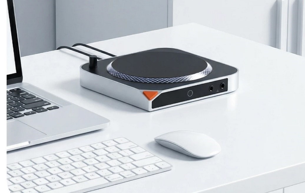 SMSL DAC MINI: Mac Mini-Optimized DAC, Balanced Headphone Amp & USB Hub 10 The SMSL DAC MINI features 3.5mm and 4.4mm headphone outputs, allowing you to connect both standard and balanced headphones.