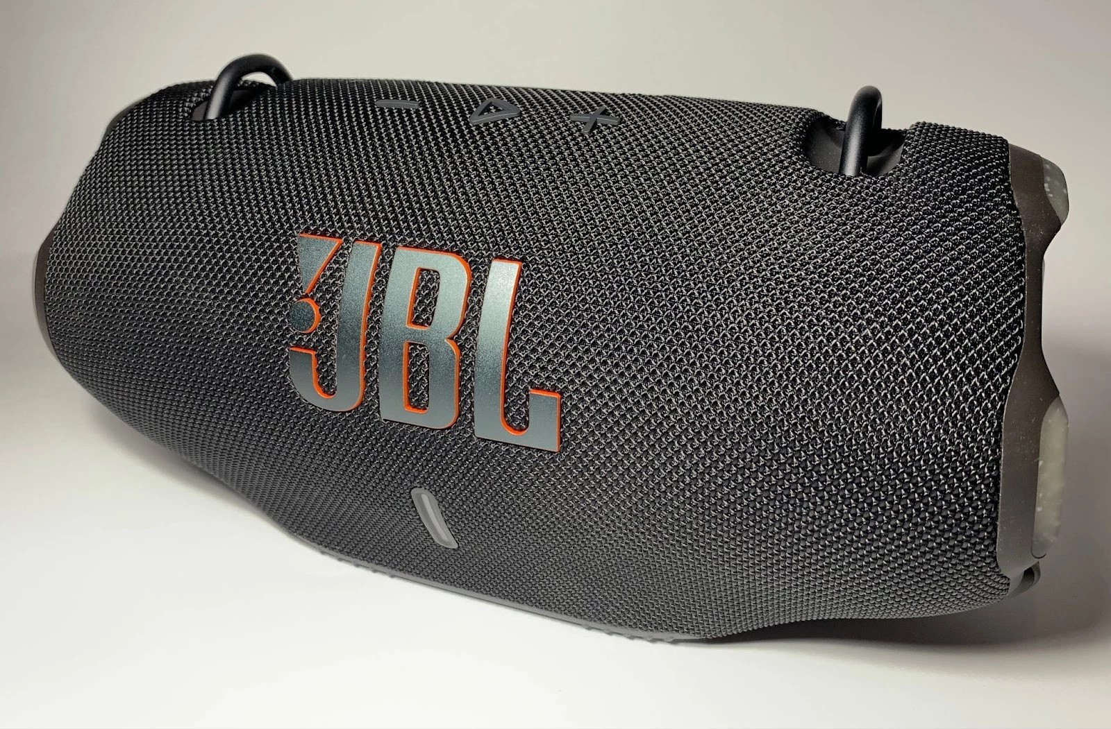 The Best Portable Speakers of 2025-2026 13 Compared to the JBL Flip 7, Xtreme 4 is much larger, heavier and more powerful