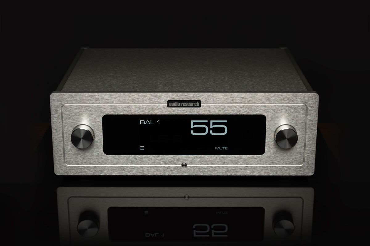 Audio Research LS-3: A modern, fully balanced line stage with classic ARC DNA 12 The 25 kΩ input impedance allows for seamless integration of modern source devices without placing unnecessary strain on them. This makes the LS-3 equally suitable for classic CD players, high-quality DACs, or modern streaming solutions.