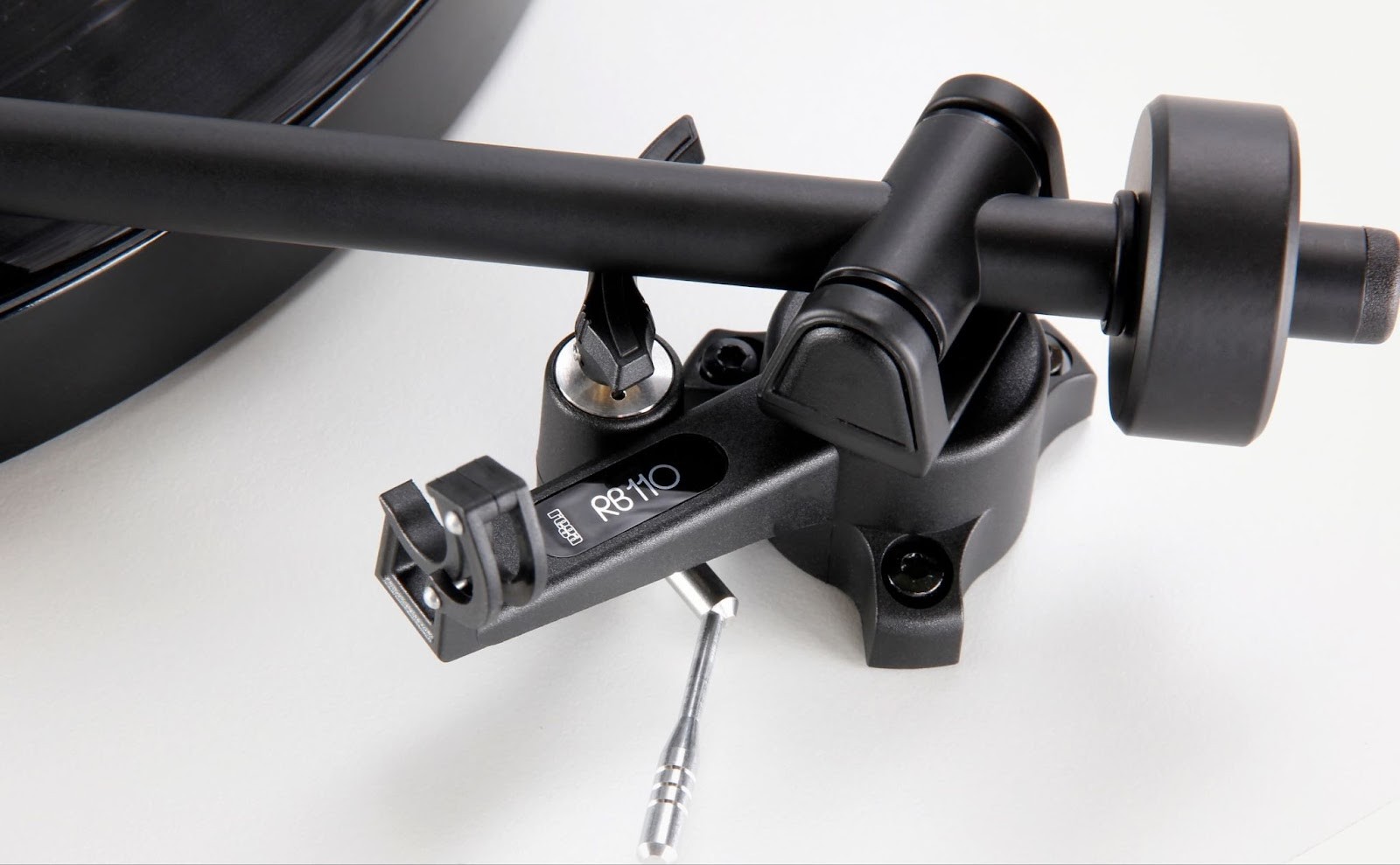 Rega Planar 1 Review: Real Hi-Fi for First-Time Vinyl Listeners 10 The tonearm deserves special attention.