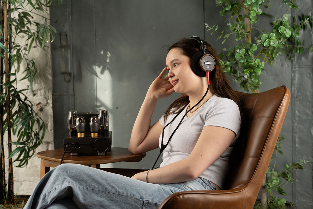 Grado Signature S550: Impressive Open-Back Audiophile Headphones 9 Built and hand-assembled in Brooklyn, the Grado Signature S550 continues the brand’s tradition of artisanal headphone craftsmanship.