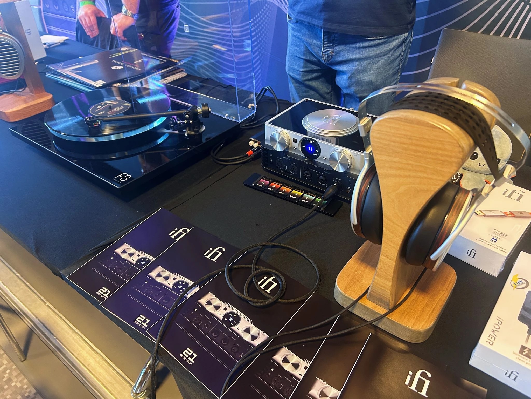 How Audiophilia Changes the Way You Hear Music 11 What you bought yesterday has already turned into a pumpkin today, because an updated version has been released.