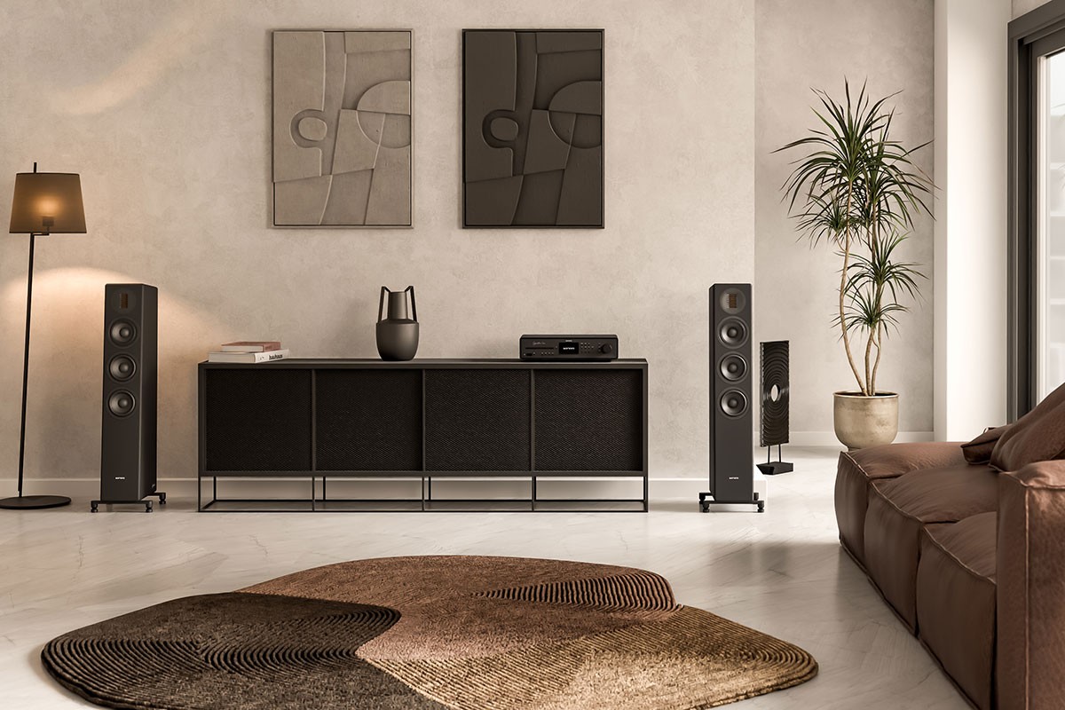 sonoro MAESTRO Quantum Signature: High-Performance All-in-One Receiver 12 A floating aluminum front and Diamond Grip volume control underline the receiver’s premium Signature identity.