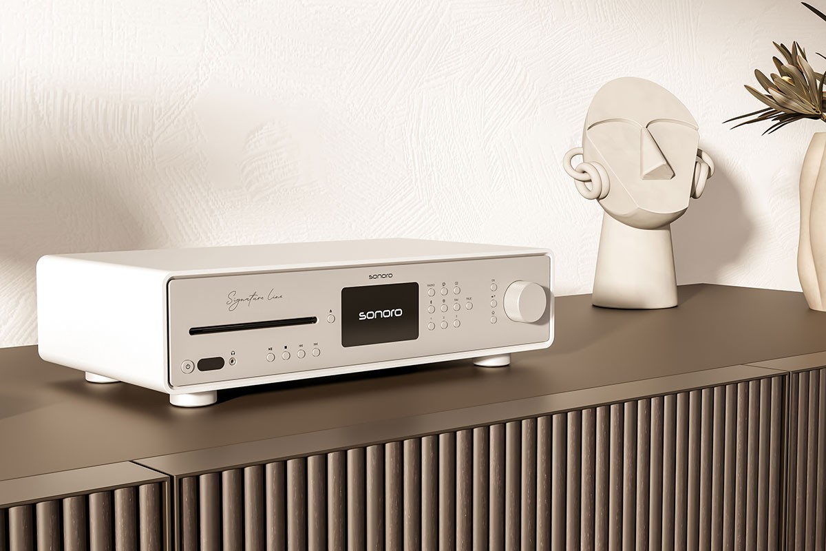 sonoro MAESTRO Quantum Signature: High-Performance All-in-One Receiver 11 Comprehensive connectivity—from HDMI ARC to phono—turns the MAESTRO Quantum Signature into the true hub of the living room.