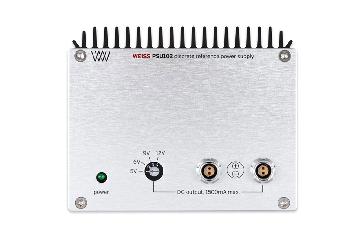 Weiss DAC205 MK2: A Purist DAC Built for Absolute Precision 10 The external power supply (6 V to 9 V) underscores the compact design. High-quality linear power supplies are available as an optional upgrade, offering additional scope for individual system optimization – more details on this below.
