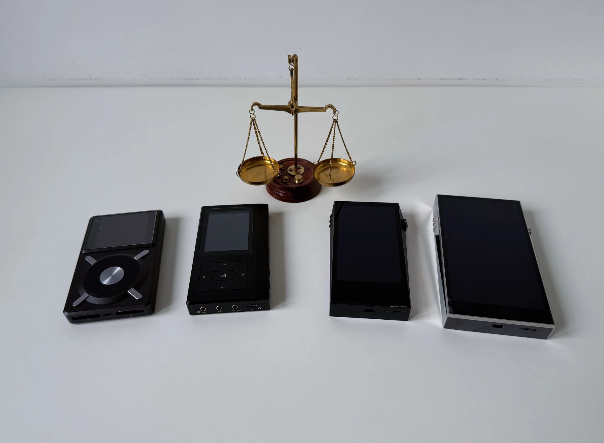 How Audiophilia Changes the Way You Hear Music 12 I remember when I came to the hobby, my attitude towards vintage fans was rather ironic. I sincerely did not understand why even reviewers, testing many new devices, use old equipment to listen to music in their everyday lives, without betraying it for years.