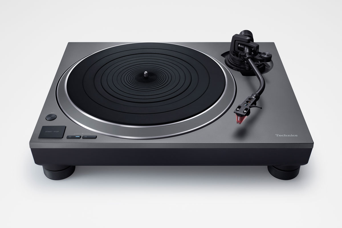 Technics SL-1500CS Might Be the Perfect Audiophile Turntable Under $1,200 8 The Technics SL-1500CS blends classic direct-drive design with modern ΔΣ-Drive motor control for ultra-stable playback.