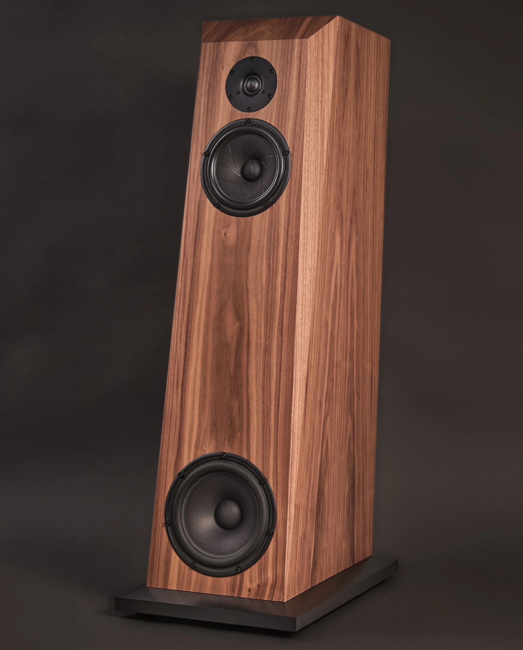 Xavian La Boema: Reference Floorstanding Speaker with ScanSpeak Drivers and Custom Veneer Cabinet 10 20260417184923 2026 04