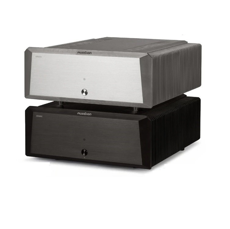 The amplifier utilizes a shielded 600VA toroidal transformer and a power supply with 36 storage capacitors and Schottky diodes. Each channel is equipped with four pairs of high-current output transistors. 