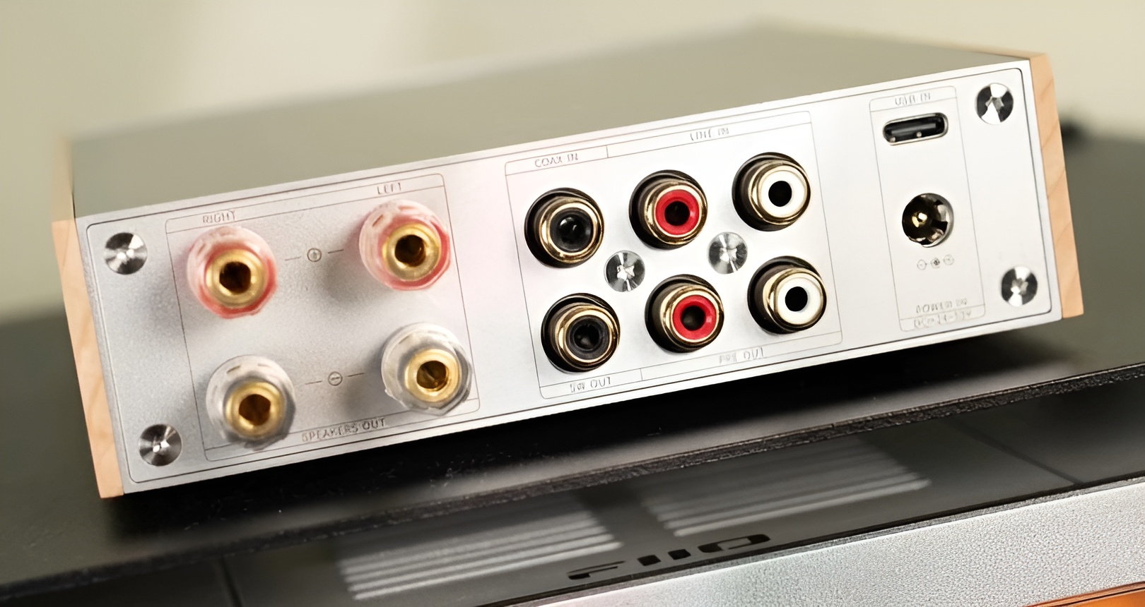 FiiO’s LEVEL 1 Is a Desktop Powerhouse Disguised as a Budget Amp 13 LDAC-enabled Bluetooth streaming brings high-resolution wireless audio to your desktop setup.
