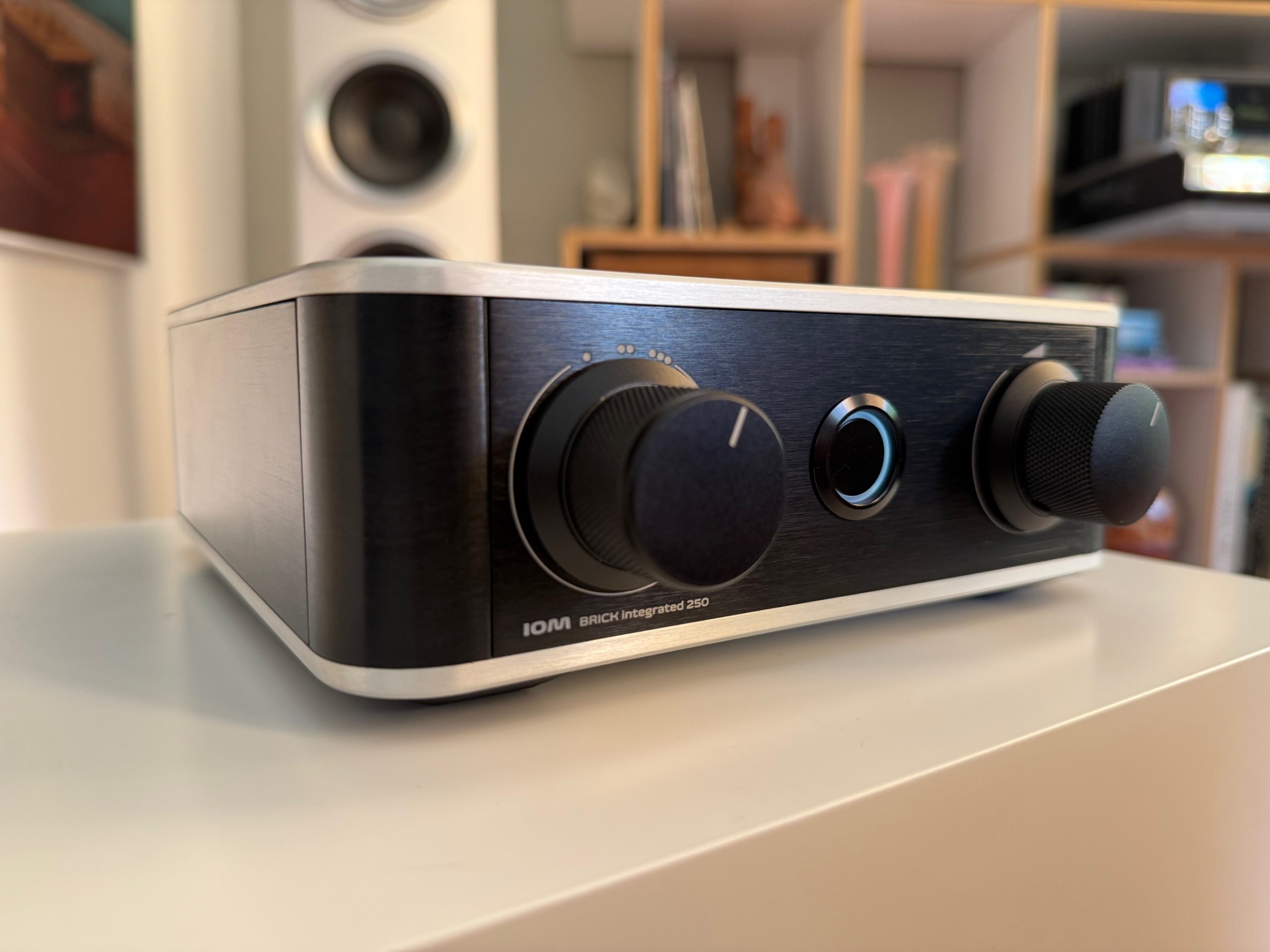 Hi-Fi Amplifier Buying Tips Every Audiophile Should Know 9 The right amplifier brings better control, deeper bass, and a more natural stereo image.