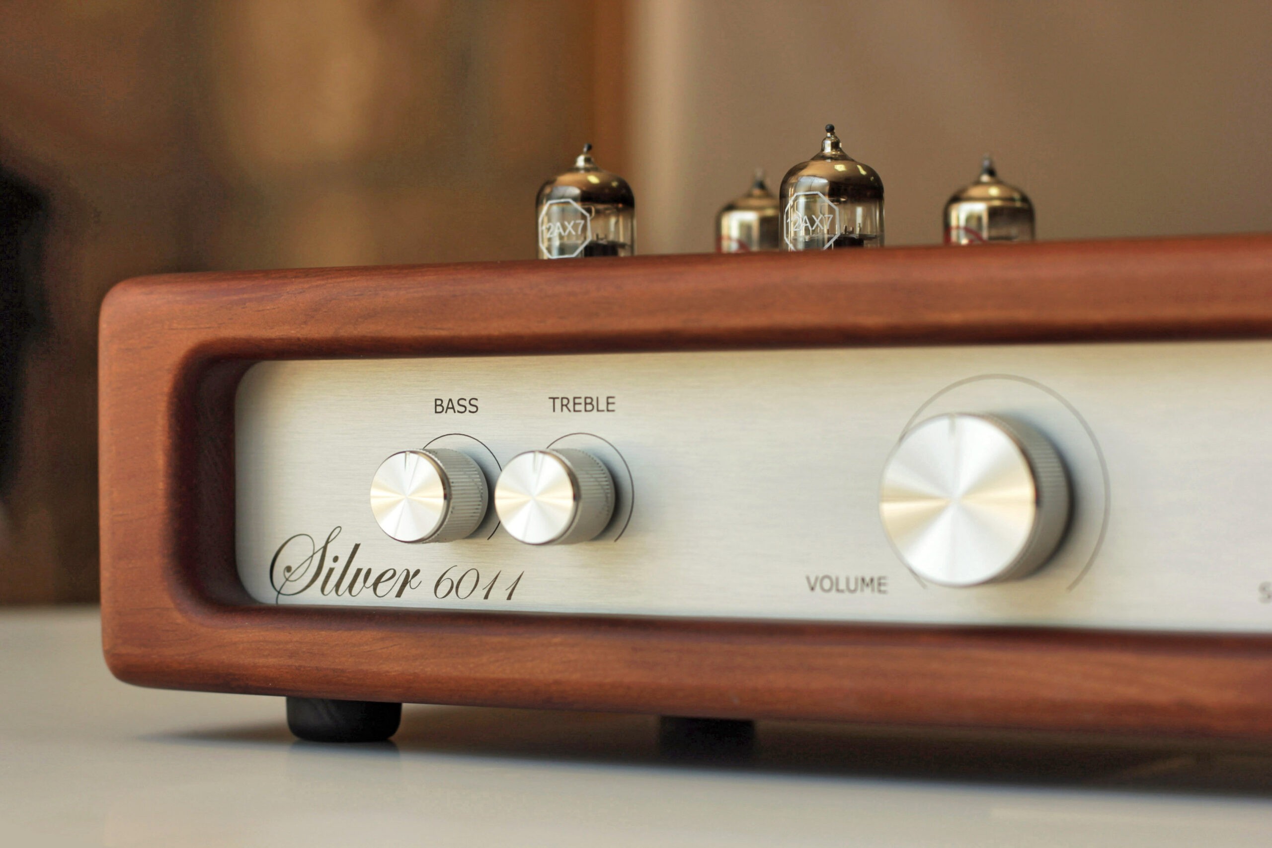 Hi-Fi Amplifier Buying Tips Every Audiophile Should Know 10 Listening tests often reveal far more about an amplifier than specifications alone.